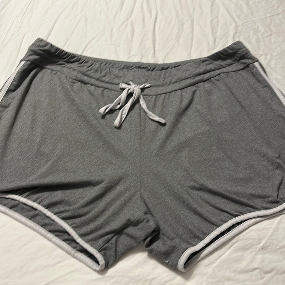 Rue + short